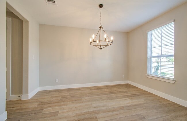 Foto del edificio - 9950 Wild Indigo Cir