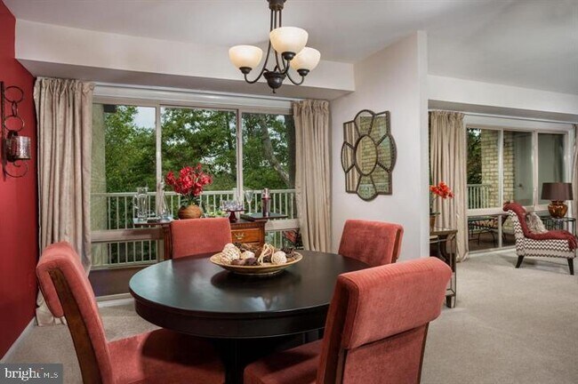 Foto del edificio - 8 Knoll Ridge Ct