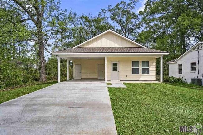 Building Photo - 12099 Pendarvis Ln