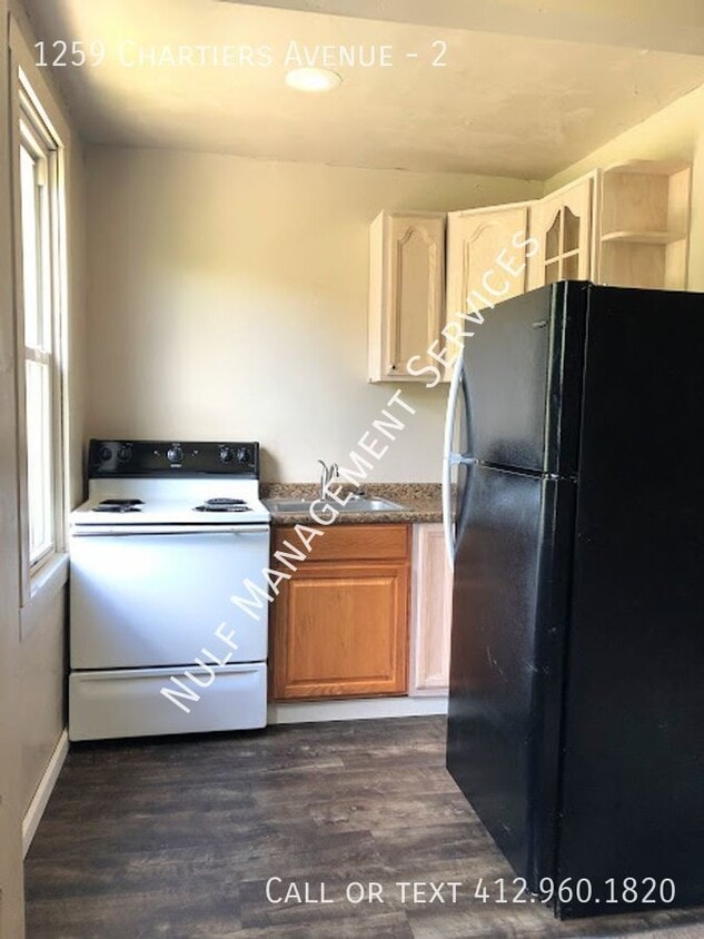 Primary Photo - 2 Bed, 1 Bath unit in Crafton Heights