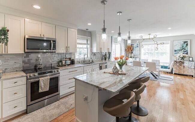 Foto del edificio - 1 Sourwood Cir