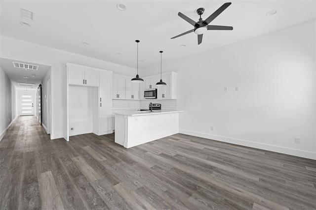 Building Photo - 3018 Henry St