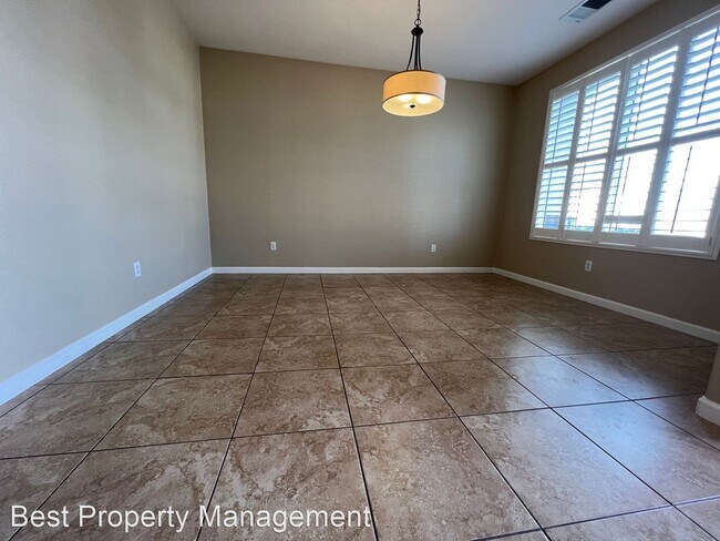 Building Photo - 4 br, 2 bath House - 1886 Ventura Dr