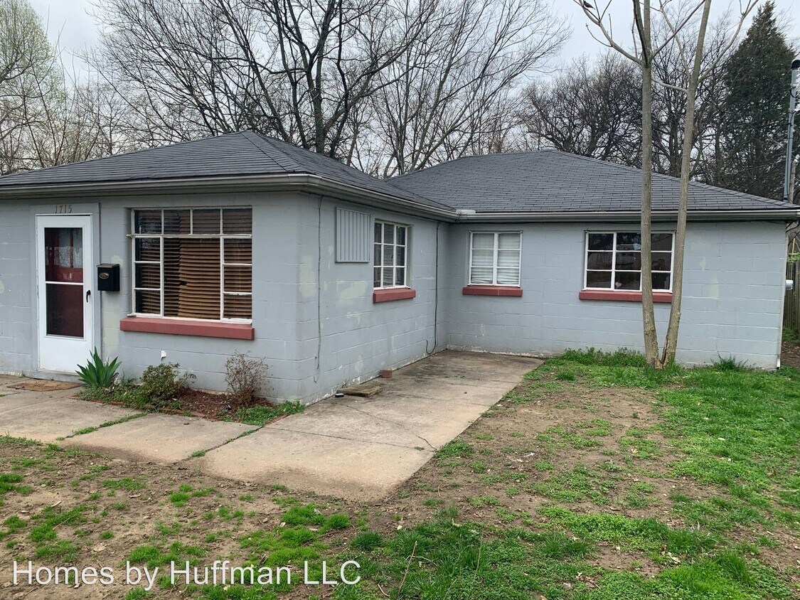 Primary Photo - 2 br, 1 bath House - 1715 S. Grand Avenue