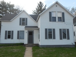 Building Photo - 120 Illinois St