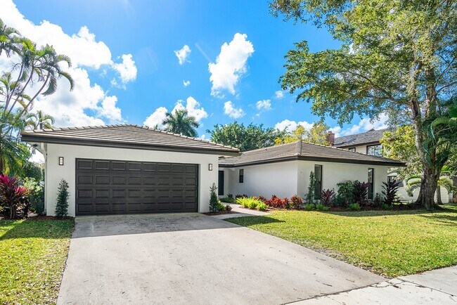 Foto del edificio - 3432 Pine Haven Cir