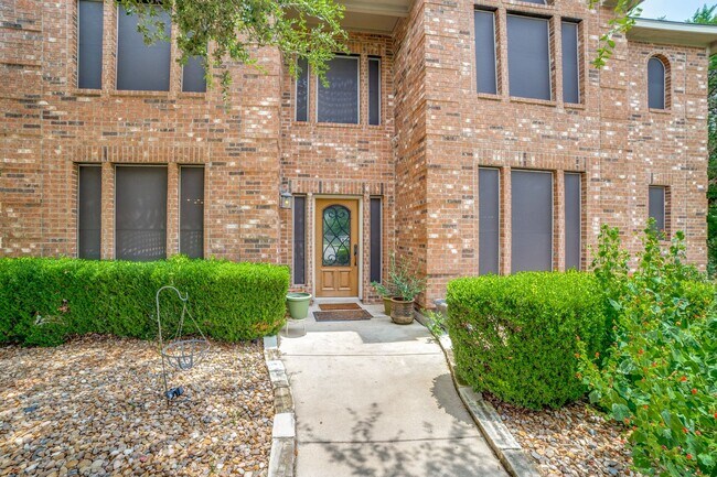 Foto del edificio - BEAUTIFUL 5-BEDROOM CUSTOM HOME IN WIND GATE RANCH