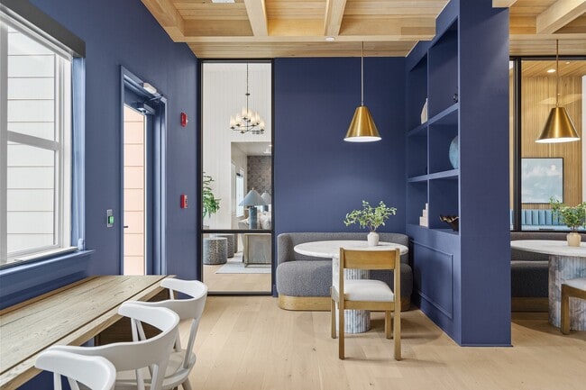 Building Photo - Rovena at Mt. Zion