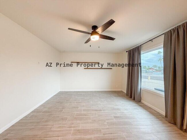 Foto del edificio - 1917 W Topeka Dr