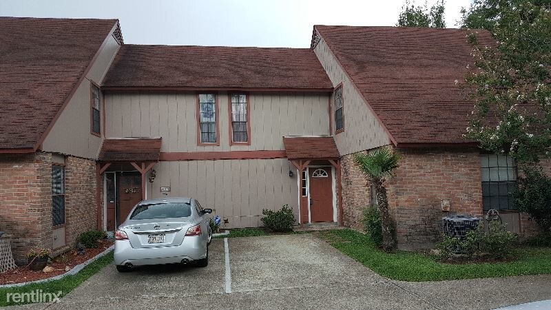 Foto principal - 3 br, 2 bath Condo - 4123 Loire Dr. B Unit B