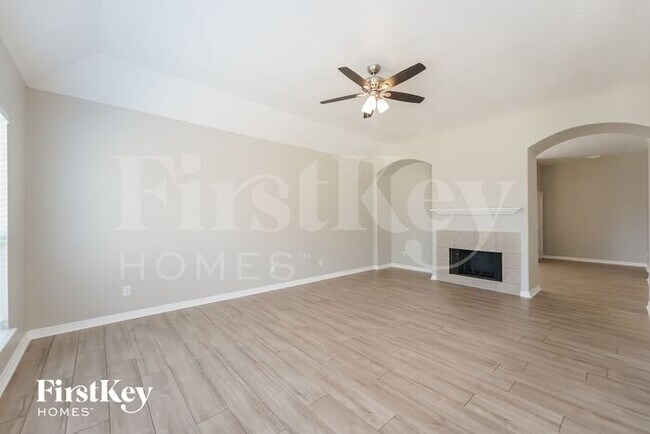 Foto del edificio - 23522 Goldking Cross Ct