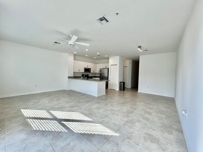 Building Photo - 6247 SE Portofino Cir