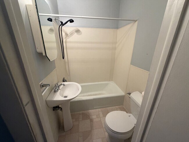 Foto del edificio - 49 S Bedford St