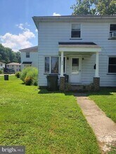 Building Photo - 305 Delaware Cir