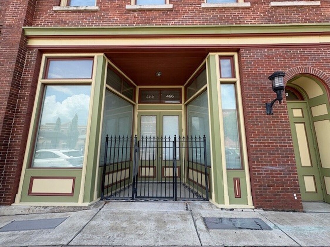 Foto principal - 466 Poplar St