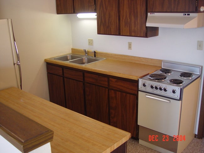 Building Photo - 3719 W 9th Apartments