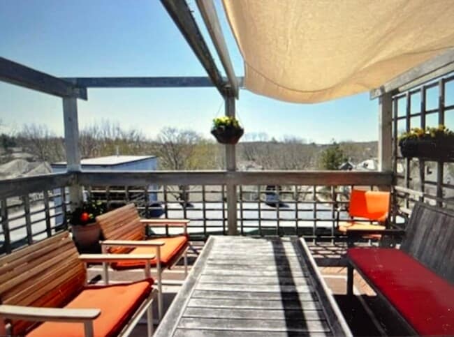 Foto del edificio - 336 Washington St