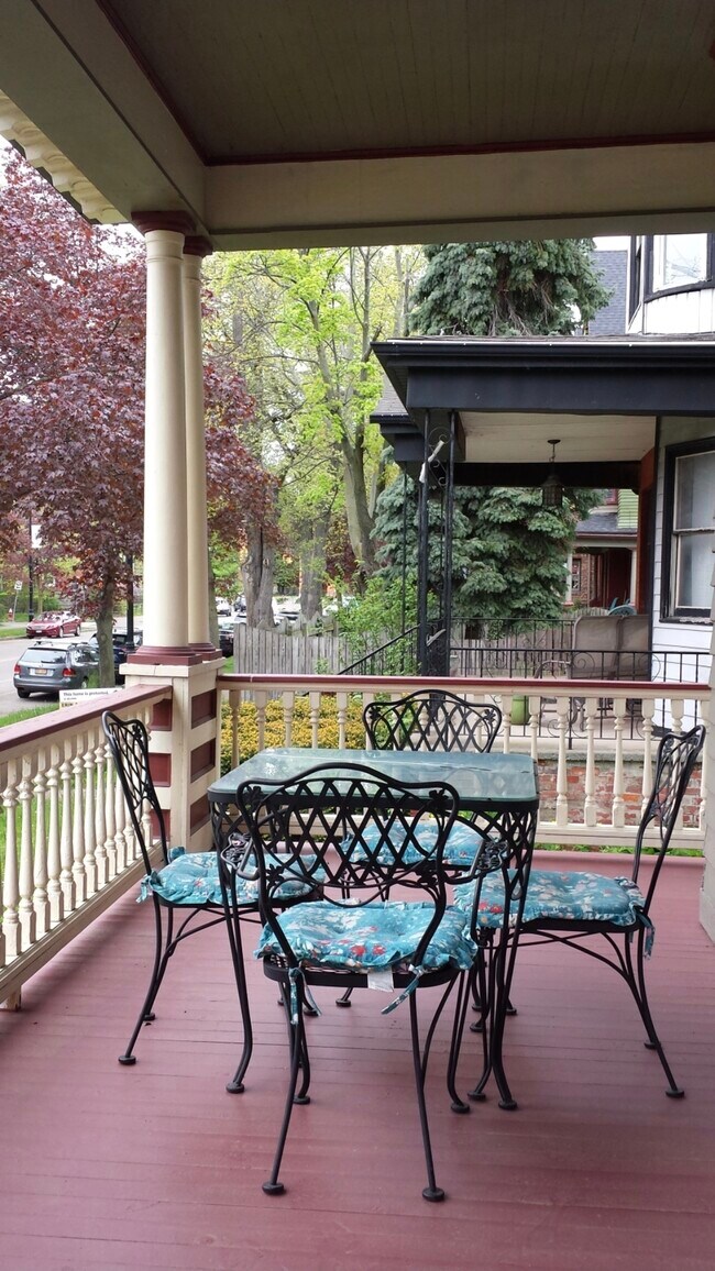 Foto del edificio - 414 Porter Ave