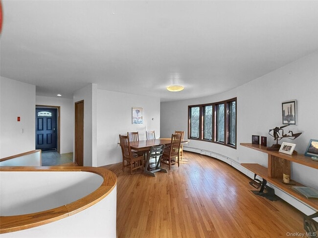 Building Photo - 28 Philipse Brook Rd