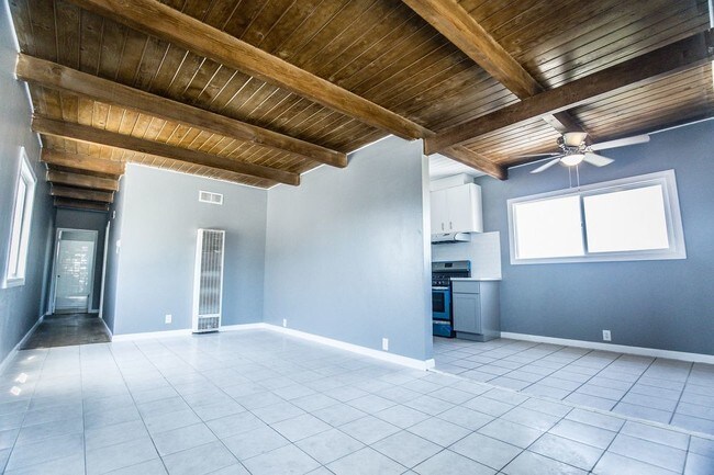 Foto del edificio - 1052 71st Avenue