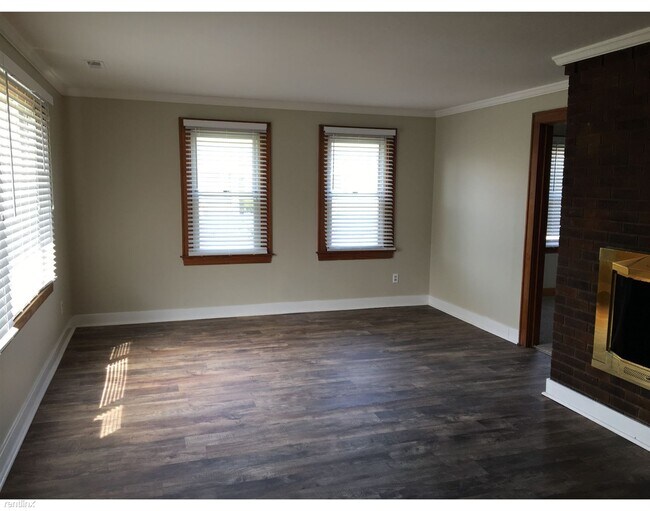 Building Photo - 2 br, 1.5 bath House - 1836 Morven Ave