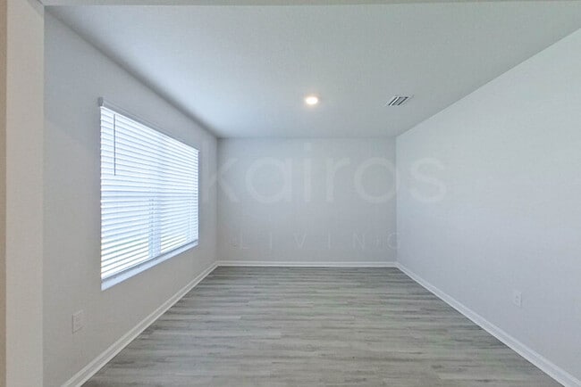 Foto del edificio - 4726 Malay Cir