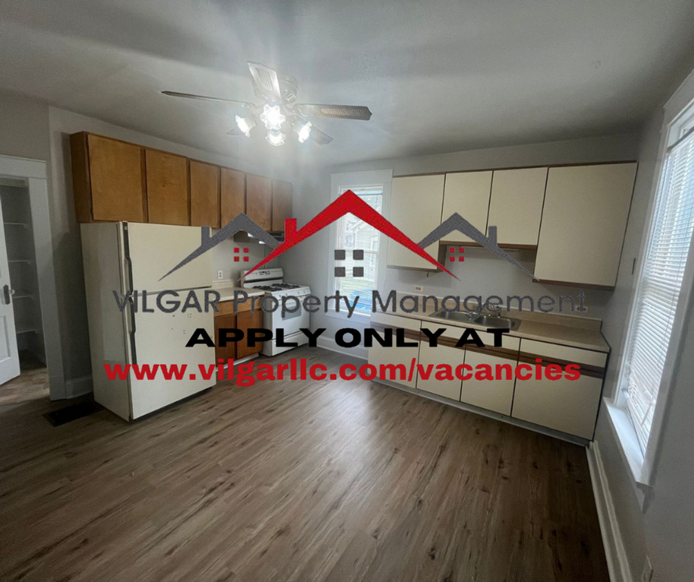 Primary Photo - 109 3rd St