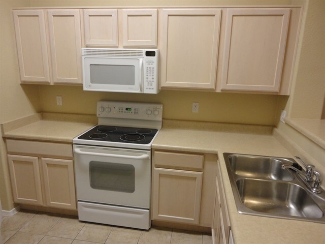 Foto del edificio - 2435 W Waterway Pl
