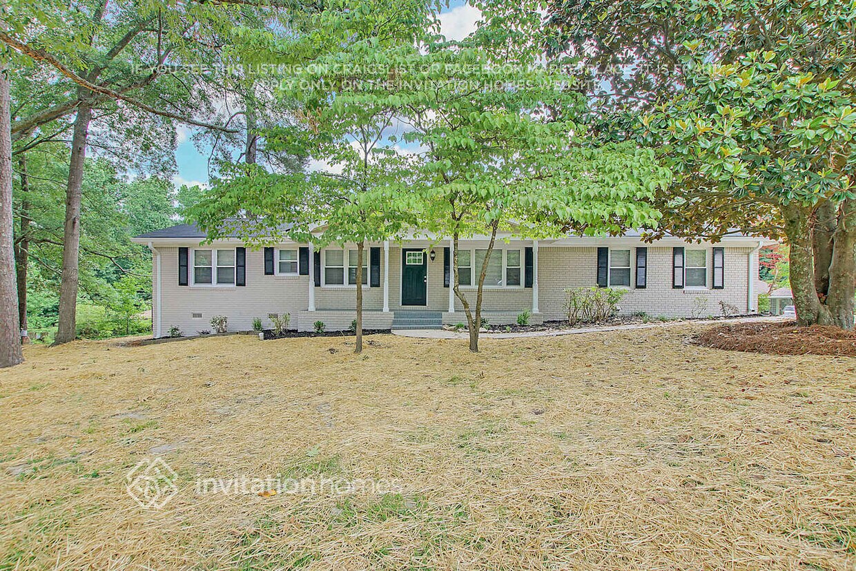 Foto principal - 3330 Scott Dr