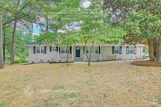 Building Photo - 3330 Scott Dr