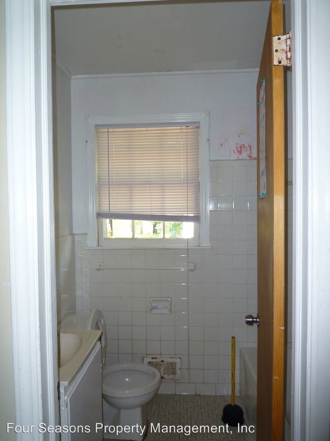 Building Photo - 3 br, 1 bath House - 2139 Jennie Linn Drive