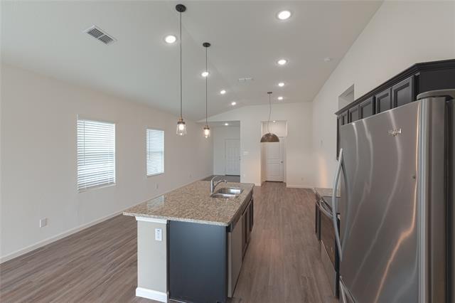 Building Photo - 6841 Bonanza Way