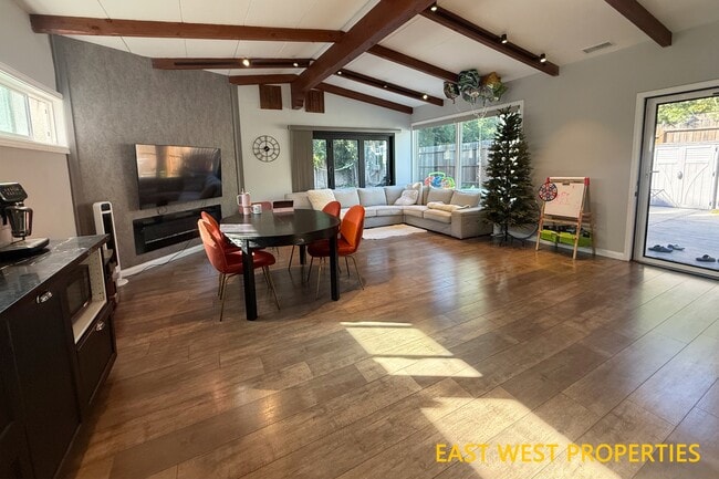 Foto del edificio - 4337 Coolidge Ave