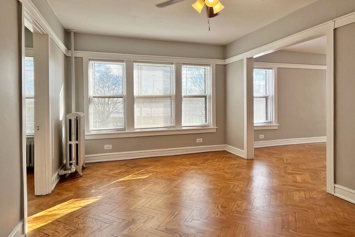 Foto principal - 126-132 N. Elmwood Ave. and 418-426 Lake St.