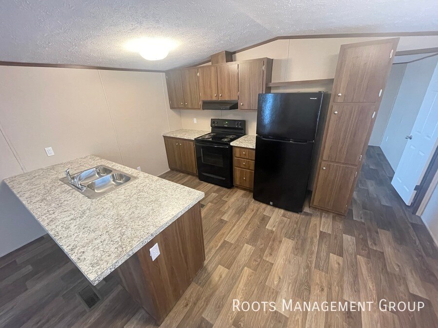 Limited Time Waived Application Fee! Co... House Rental in Troy, AL