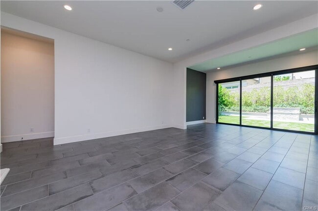 Building Photo - 91 Rockinghorse