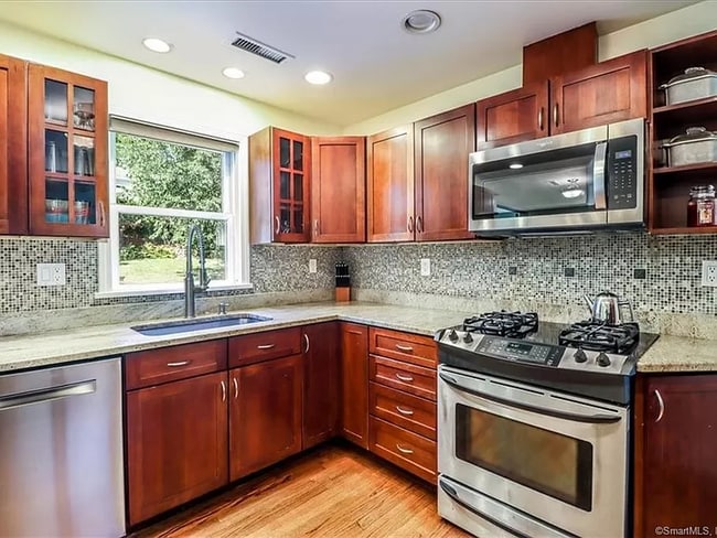 Building Photo - 555 Wormwood Rd