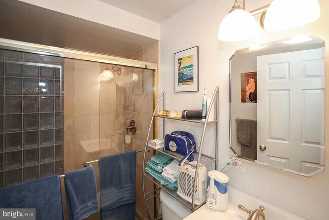Foto del edificio - 1451 W St NW