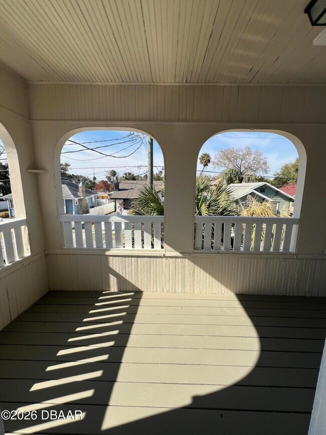 Foto del edificio - 209 Taylor Ave