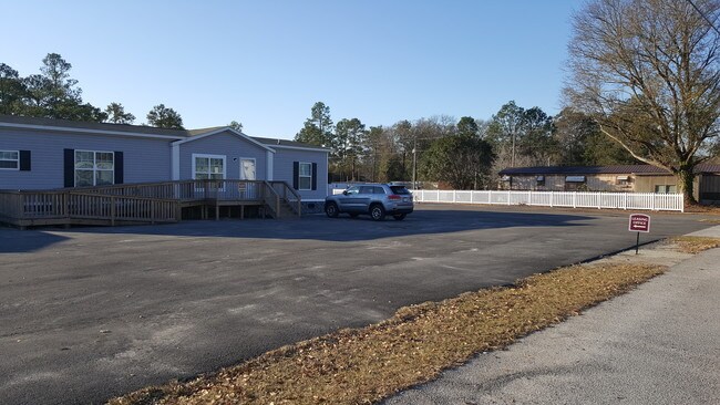 Foto del edificio - Westwood Manufactured Housing Community