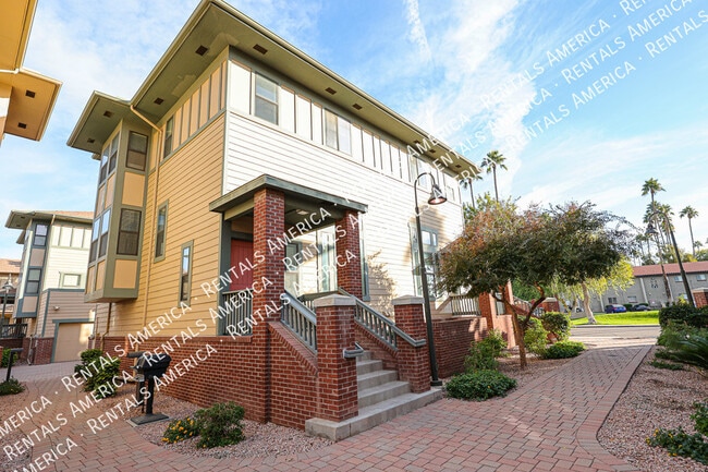 Building Photo - 760 S Beck Ave