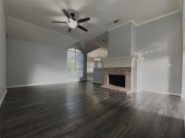Foto del edificio - 103 Worchester Ln