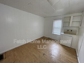 Building Photo - 405 E Orange St