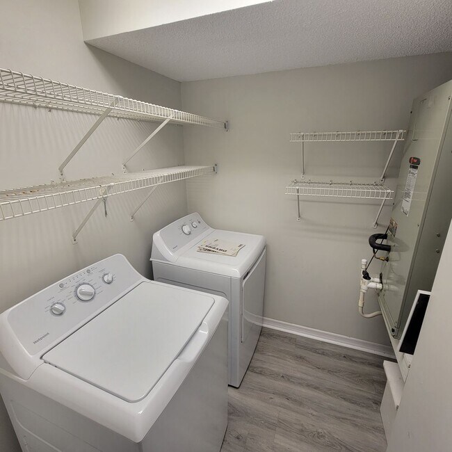 Foto del edificio - 3/2 Townhouse-Cookeville City Limits-End Unit