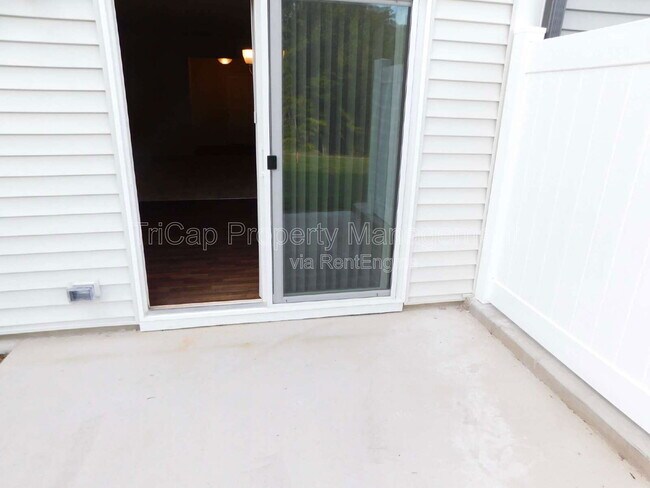 Foto del edificio - 312 White Oak Ridge Dr