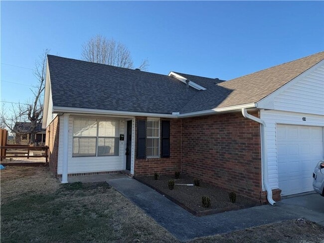 Photo - 317 11th House