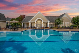 Building Photo - Abberly Crest