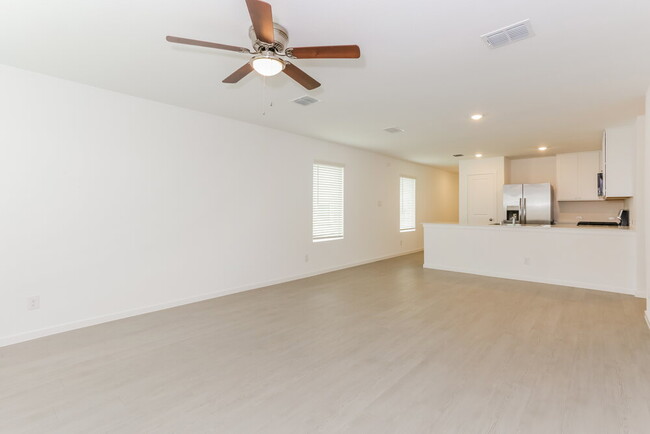 Building Photo - 1727 Crossbill St