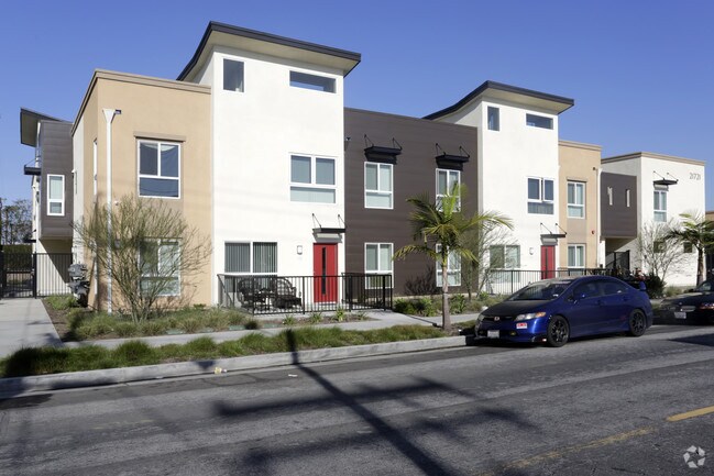 Primary Photo - 21721 Moneta Ave