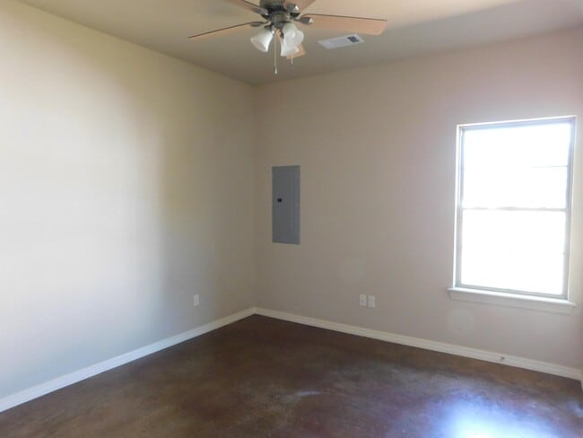 Building Photo - 2700 Tulsa St
